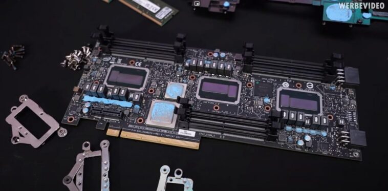 la "carte graphique" avec 3 processeurs Xeon et 12 cœurs