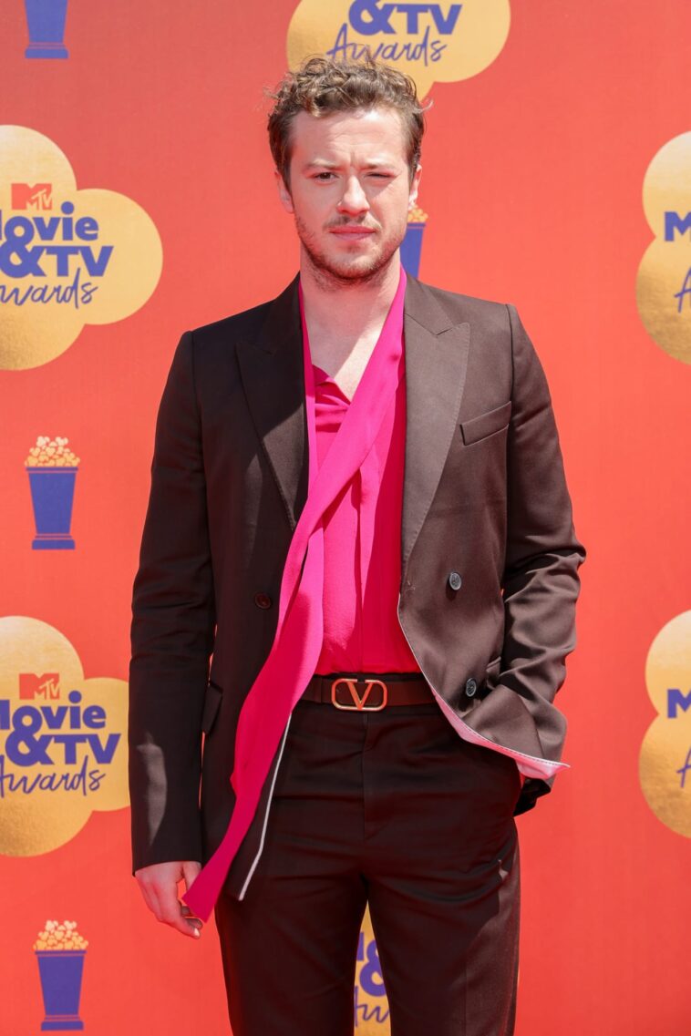 Quelle est la taille d'Eddie Munson dans Stranger Things ?  (taille de Joseph Quinn)