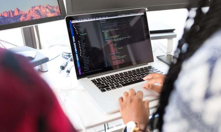 Meilleurs cours en ligne pour apprendre la programmation et le développement - Trotons Tech Magazine