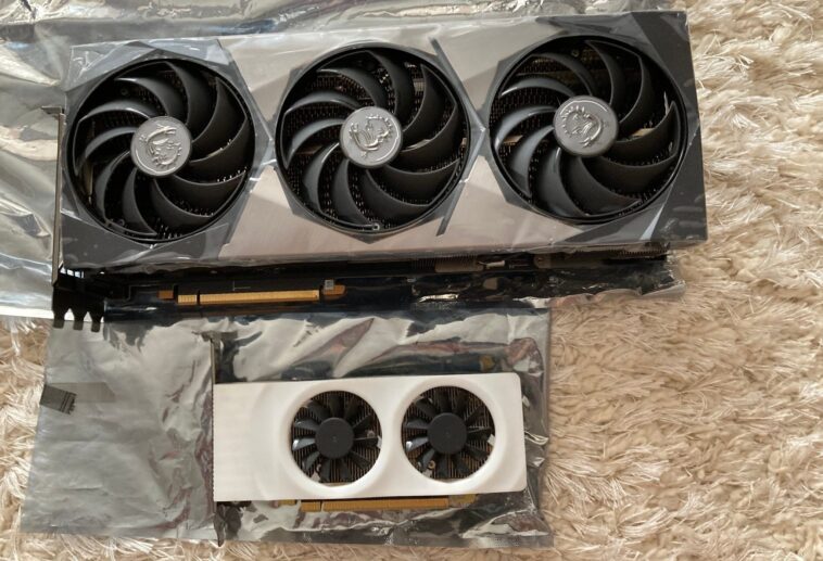 Intel Arc A310 junto a una MSI RTX 3090 TI SUPRIM X