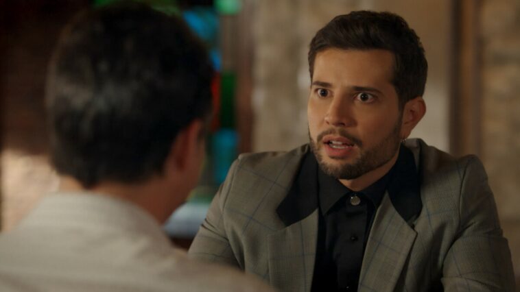 Explication de la fin de la saison 5 de Dynasty: Comment Steven revient-il?