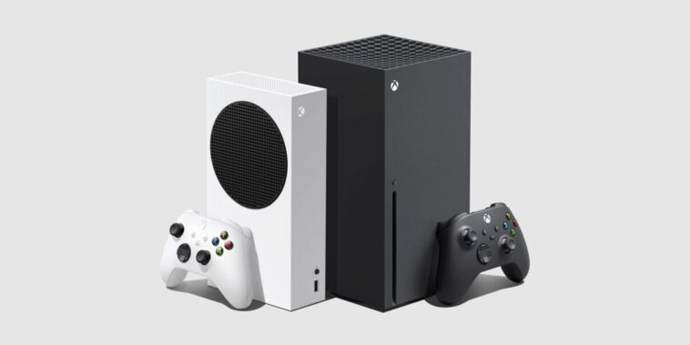 Voici à quoi ressemble la nouvelle console Xbox de Phil Spencer dans son bureau.