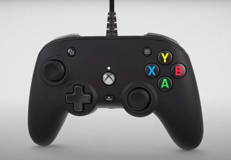cette manette Nacon est personnalisable et peut être achetée pour 39,99 euros.