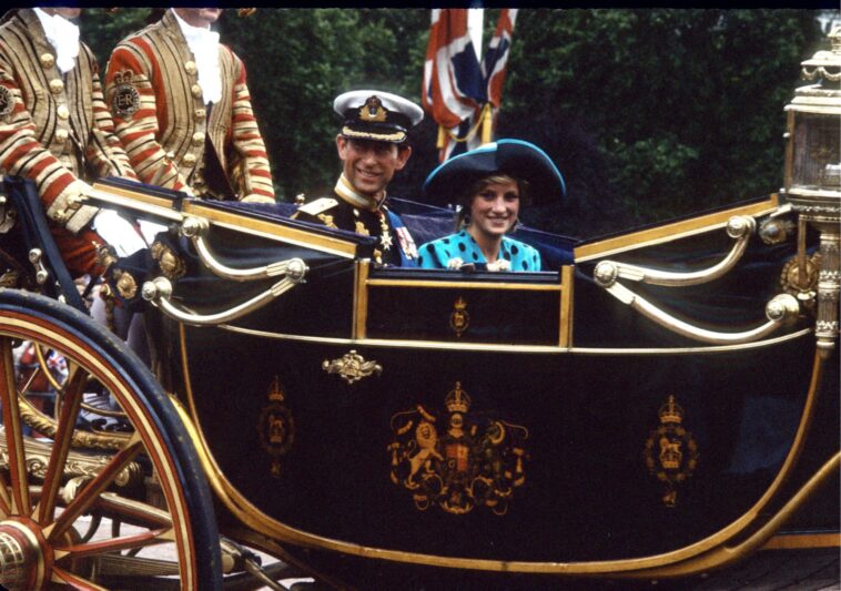 Quand Charles et Diana ont-ils divorcé ?