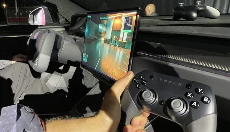 Les Tesla Model S et Model X peuvent désormais jouer à des milliers de jeux sur Steam