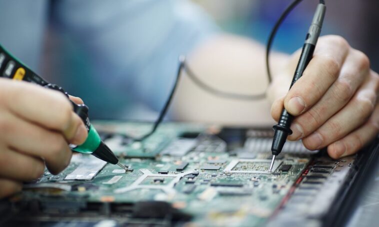 Les plus grandes tendances en matière de conception et de fabrication de circuits imprimés - Trotons Tech Magazine