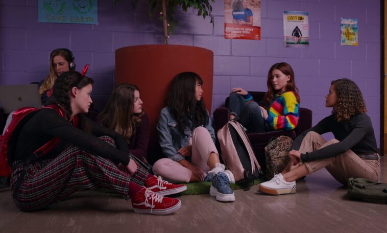 Qui joue Samantha dans Ginny et Georgia ?  (âge de Romi Shraiter, Instagram, etc.)