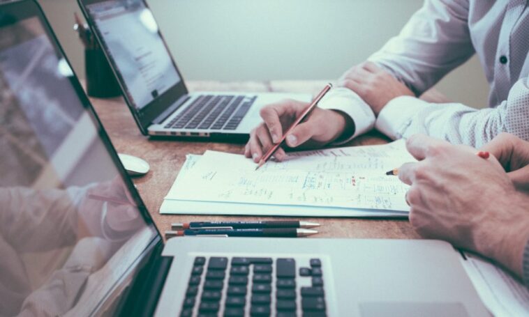 Factures vs reçus pour votre entreprise : quelle est la différence ?  - Trotons Tech Magazine
