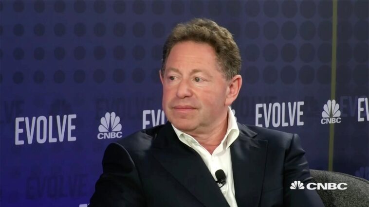 Bobby Kotick, PDG d'Activision, critique Sony pour son attitude à l'égard de l'accord avec Microsoft