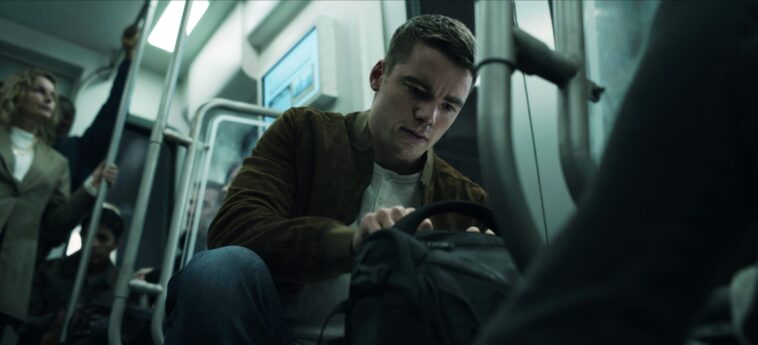 Qui était derrière le complot de l'attentat du métro ? (spoils)