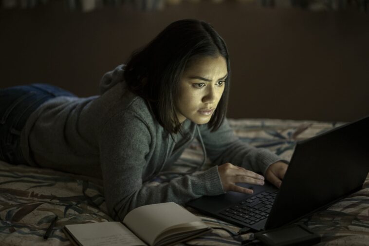 Qui joue Rose dans The Night Agent ?  (âge Luciane Buchanan, et plus)