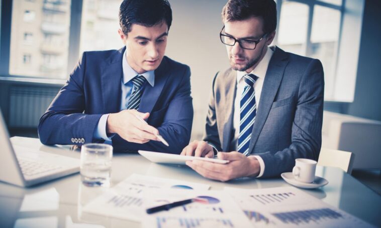 Avantages d'embaucher un consultant en affaires ?  - Trotons Tech Magazine