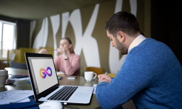 Pourquoi DevOps est-il encore sous-estimé ?  Quel devrait être le plat à emporter pour toute organisation ?  - Trotons Tech Magazine