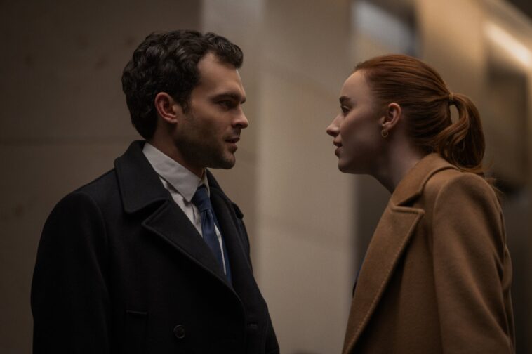 Les stars du Fair Play Phoebe Dynevor et Alden Ehrenreich sortent-elles dans la vraie vie ?