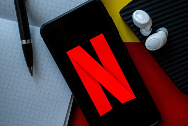 Apprenez à connaître le casting de la série indienne Netflix
