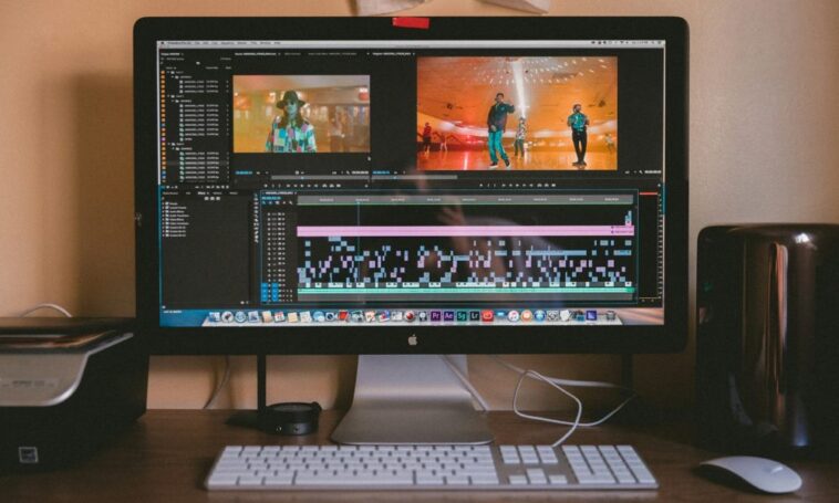 Adobe dévoile Acrobat AI Assistant pour révolutionner l'interaction avec les données PDF - Trotons Tech Magazine