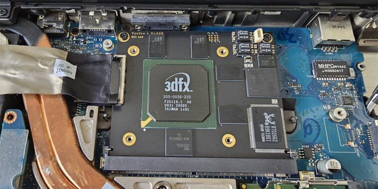 Ils modifient un Voodoo 4 au format MXM pour le mettre dans 1 ordinateur portable