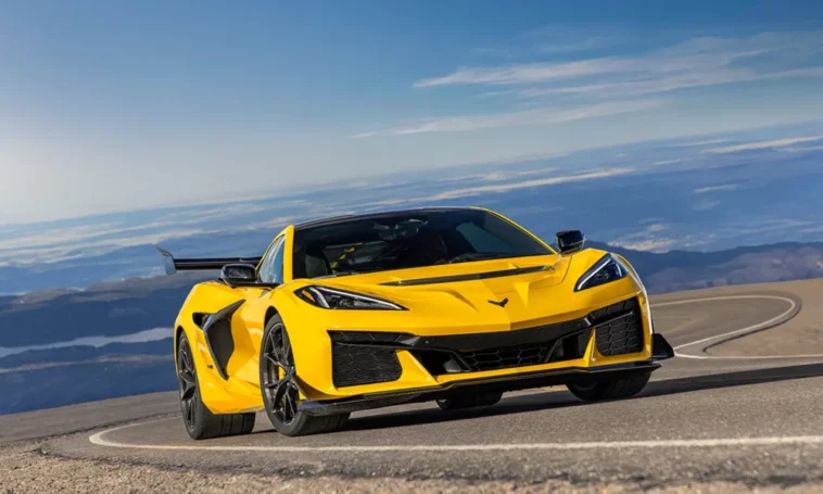 GM dévoile la nouvelle Chevrolet Corvette ZR1 2025 avec plus de 1 000 chevaux et une vitesse record - Trotons Tech Magazine