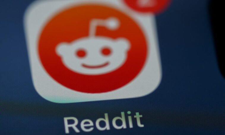 Reddit empêche les moteurs de recherche d'accéder aux publications récentes sans paiement - Trotons Tech Magazine