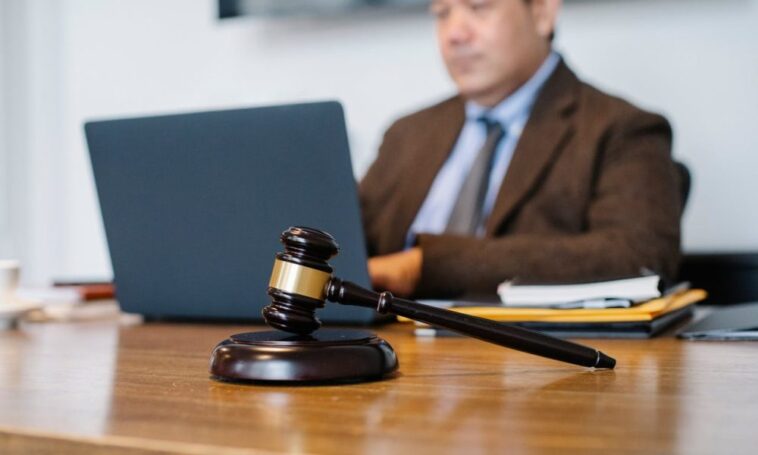 5 façons dont la technologie de l'IA a un impact sur les avocats californiens spécialisés dans les dommages corporels - Trotons Tech Magazine