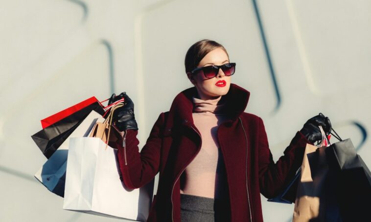 10 articles de vêtements essentiels pour une garde-robe inspirée de la mode Baddiehub - Trotons Tech Magazine