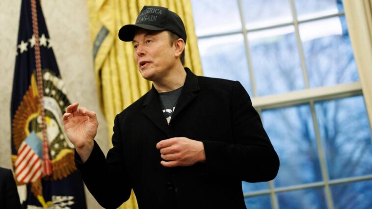 Des geeks surdoués de moins de 26 ans: plongée dans la galaxie des jeunes recrues d'Elon Musk
