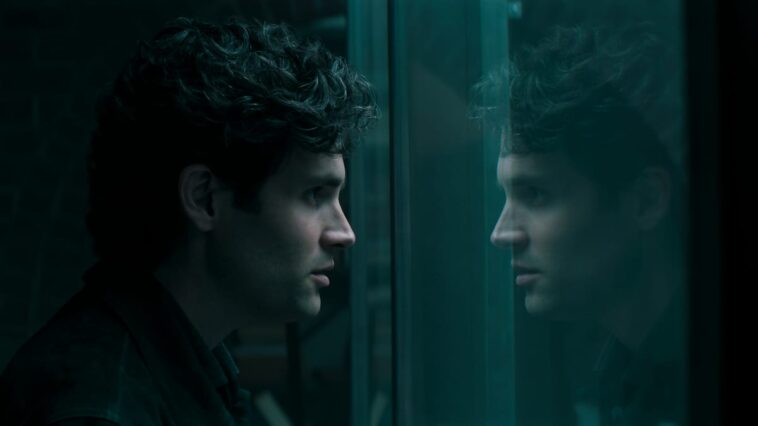 [CRITIQUE] «You» sur Netflix: Joe Goldberg fait ses adieux avec une cinquième saison délicieusement tordue et sexy