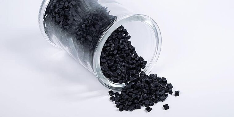 Jap&oacute;n-avisa-de-una-crisis-en-los-semiconductores-destinados-a-la-IA-por-falta-de-poliimida