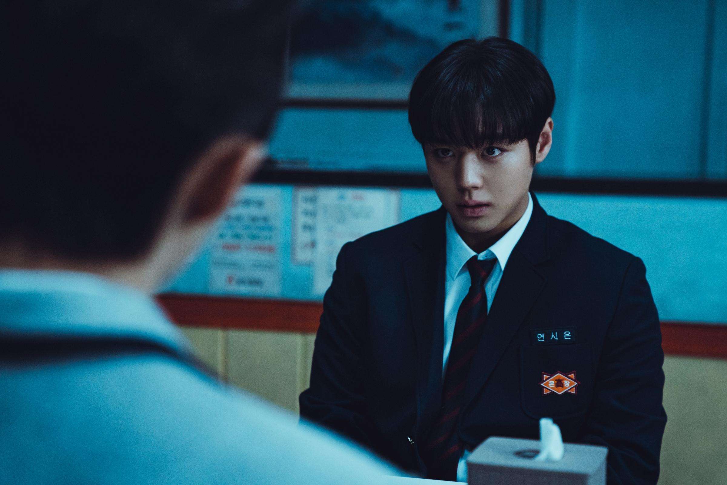 Les différences clés entre le K-drama 'Héros Fragile' de Netflix et le manhwa Weak Hero