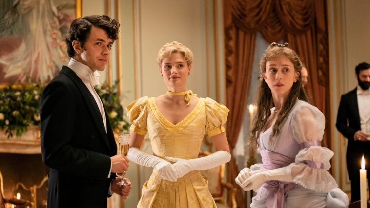 Mieux notée que Bridgerton sur Netflix, cette série en costumes aussi addictive revient pour une saison 3