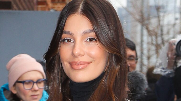 un triangle amoureux flamboyant avec Camila Morrone