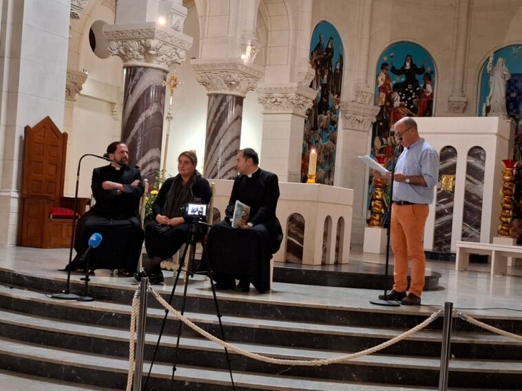 600 personnes à la Conférence d’Antonia Acutis, mère de Saint Carlo Acutis – LOURDES-ACTU