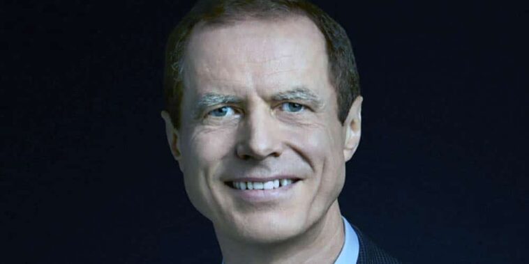 Dr.-Craig-H.-Barratt-Intel