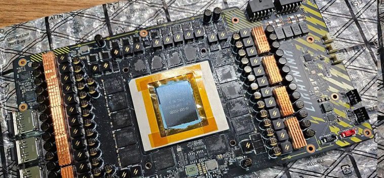 MSI RTX 5090 Lightning Z apparaît avec un overclock extrême