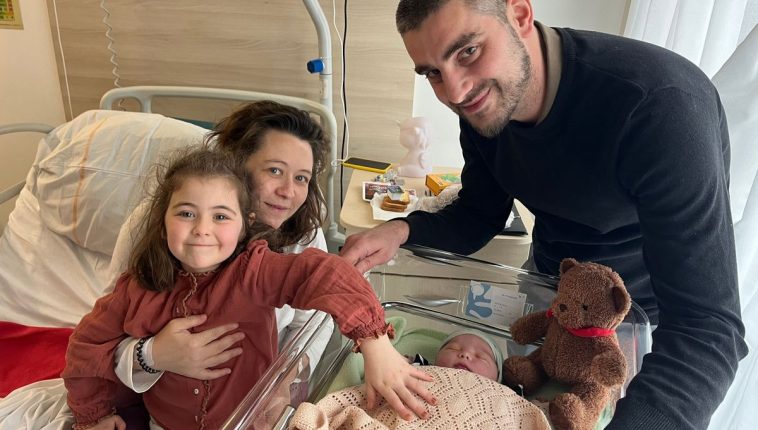 "On avait prévu de regarder Netflix" : Raphaël, le premier bébé de 2026 de Haute-Normandie est né à Lillebonne